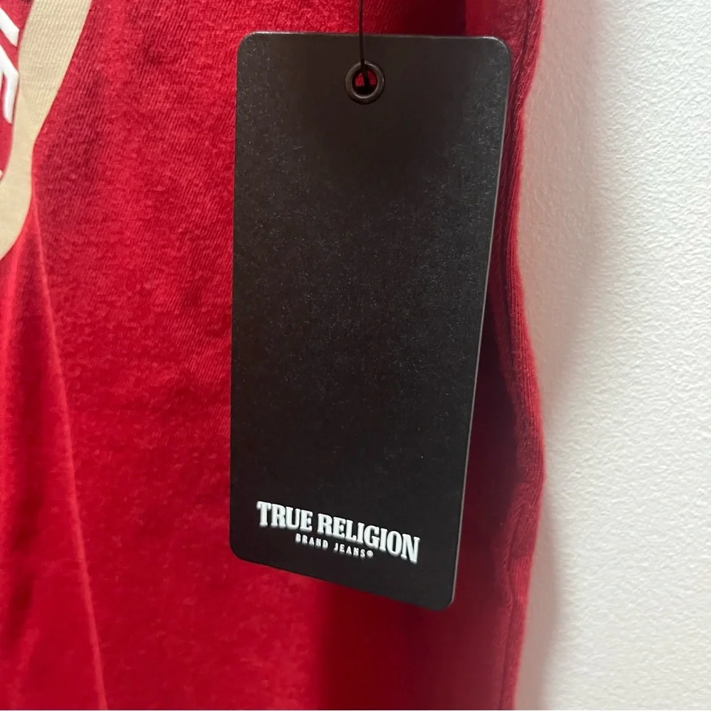 True Religion Men's‎ Graphic T Shirt Men's Size Medium Short Sleeve Red NEW